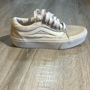 Vans Old Scchool platform sole sneakers. Size women’s 7.5, beige
